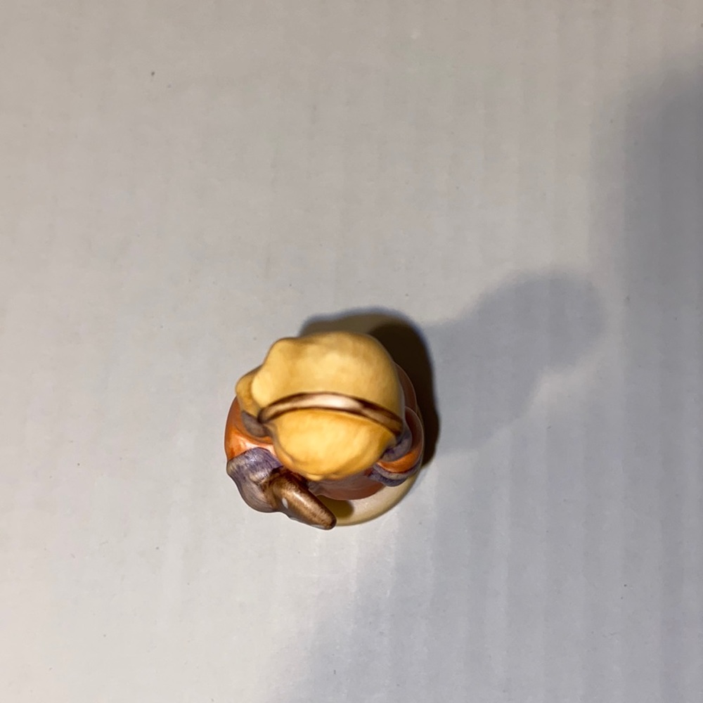 Hummel Sweet Treats 3.25” Figurine - Picture 6 of 14